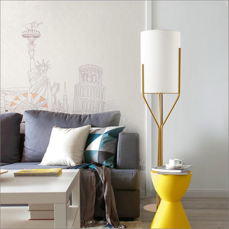 Elegant Open-Frame Floor Lamp - Golden